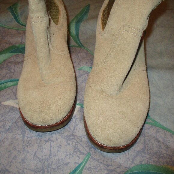 sperry top siders tan suede short booties 7 1/2 M worn once - Picture 2 of 3